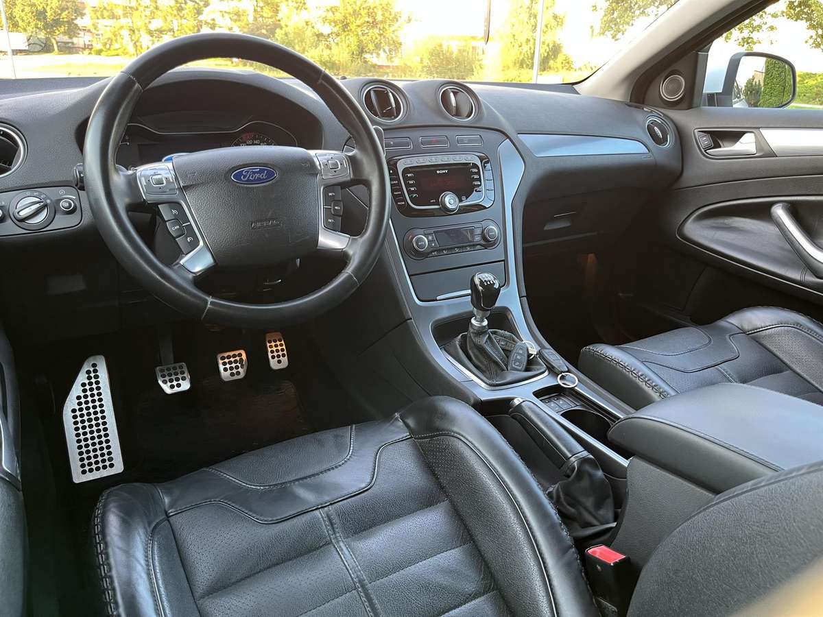 Ford Mondeo, 2.2 l., Хэтчбек