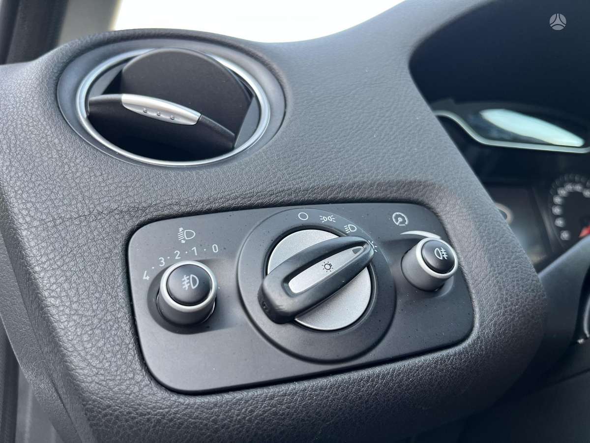 Ford Mondeo, 2.2 l., hatchback