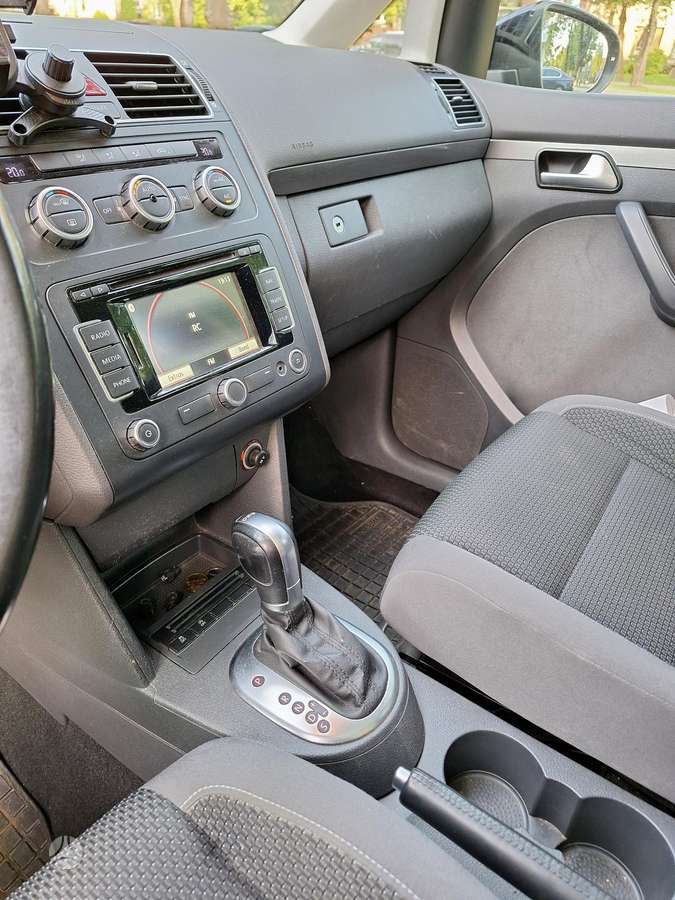 Volkswagen Touran - 6