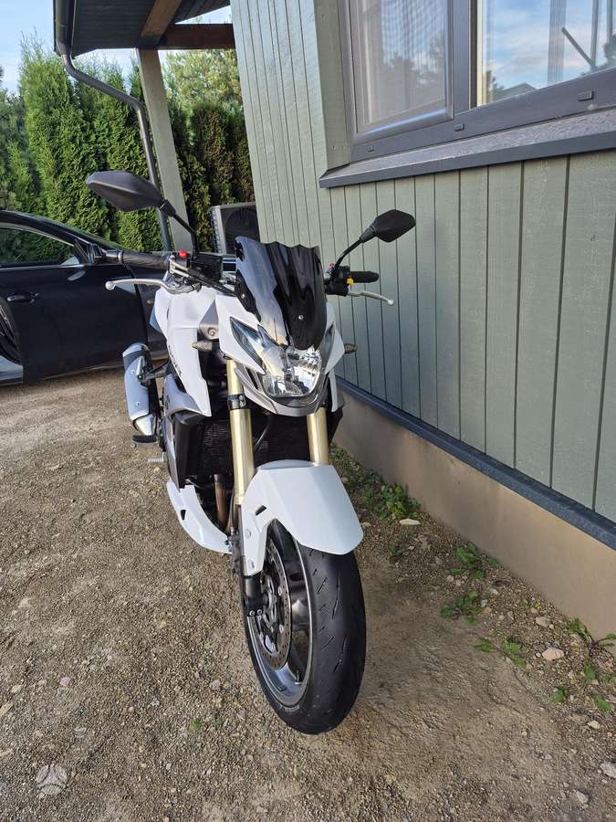 Suzuki GSR 749cc, street / classic