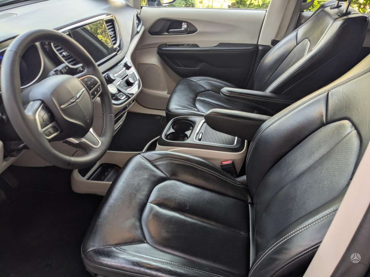 Chrysler Pacifica, 3.6 l., Минивэн