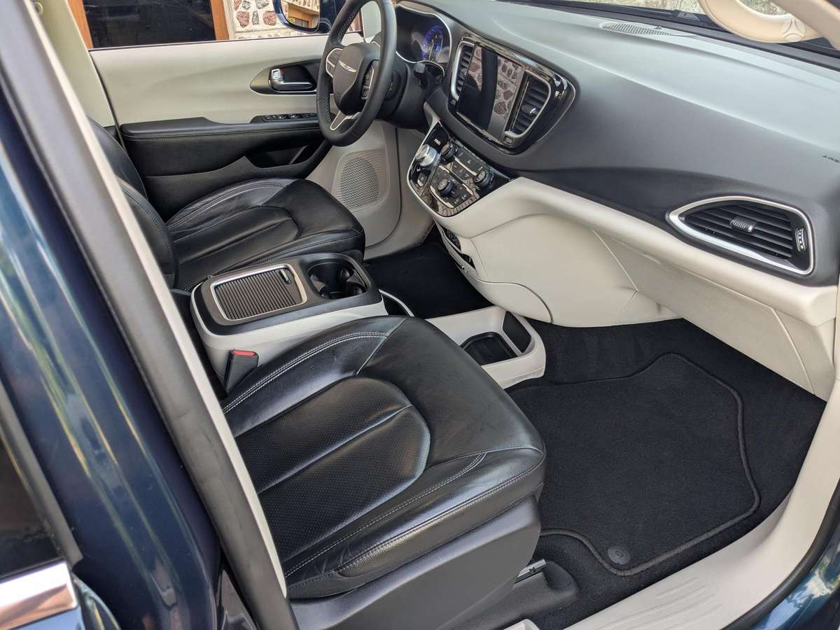Chrysler Pacifica, 3.6 l., Минивэн