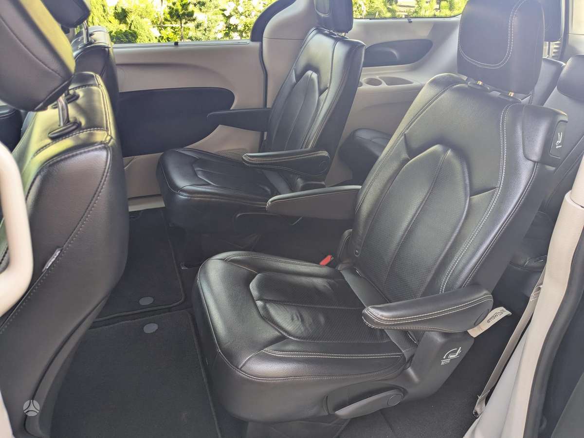 Chrysler Pacifica, 3.6 l., Минивэн