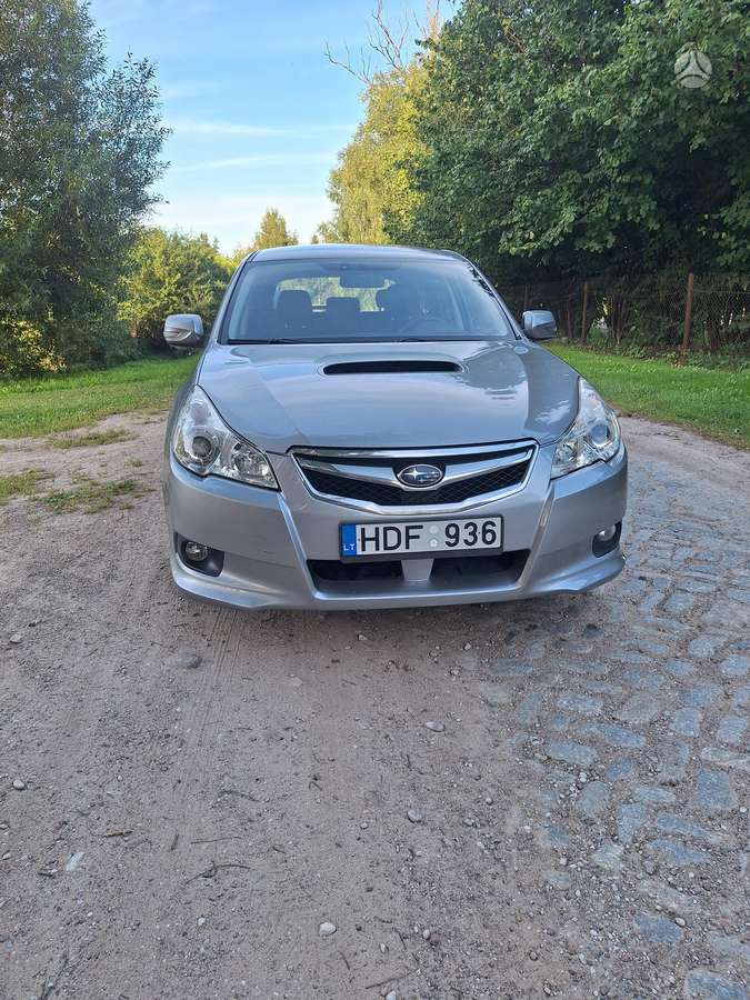 Subaru Legacy - 1