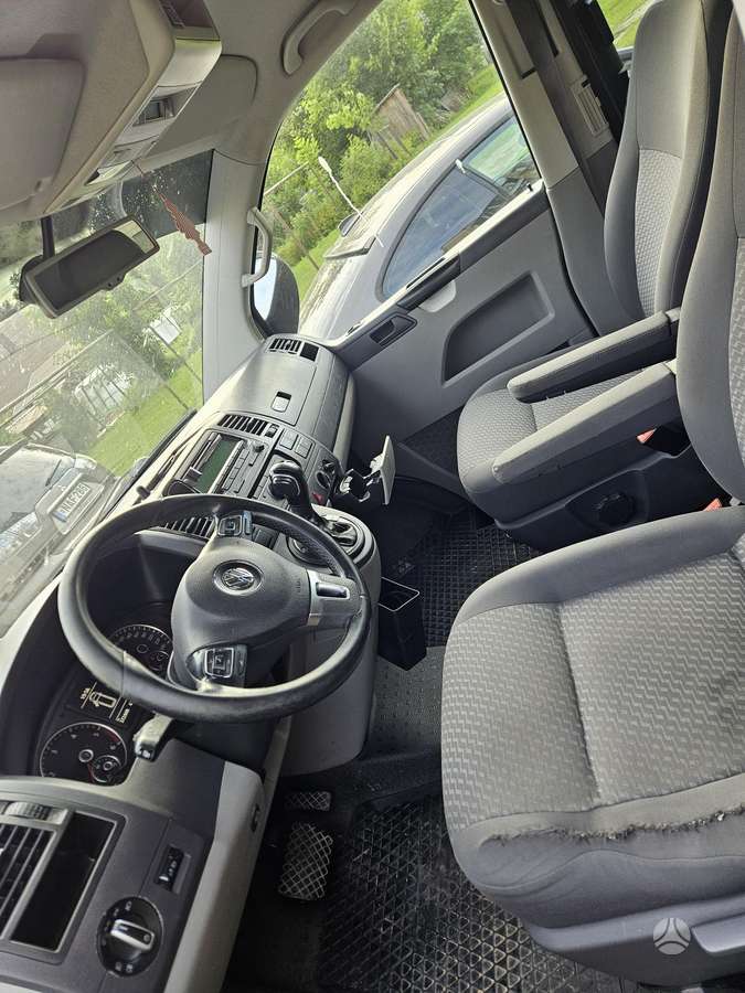 Volkswagen Transporter - 8