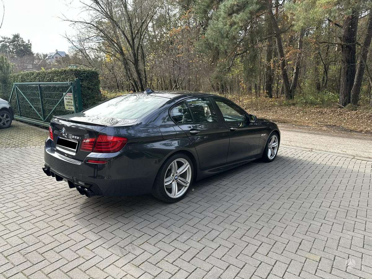 BMW 535, 3.0 l., Седан