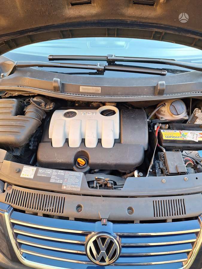 Volkswagen Sharan - 11
