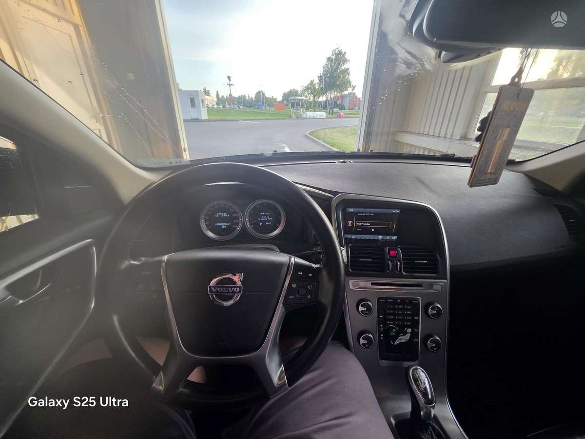 Volvo XC60 - 11