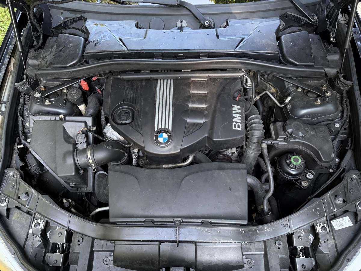 BMW X1, hatchback