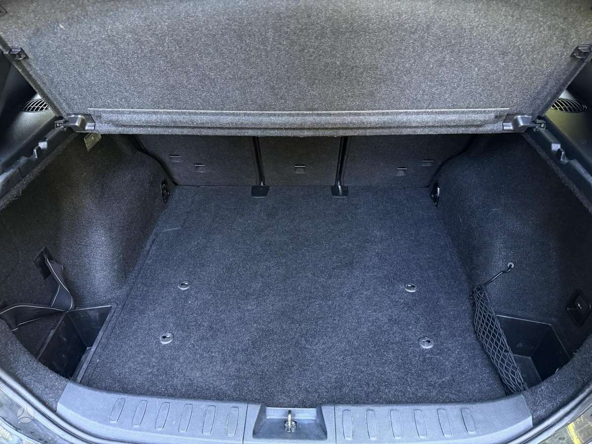 BMW X1, hečbekas
