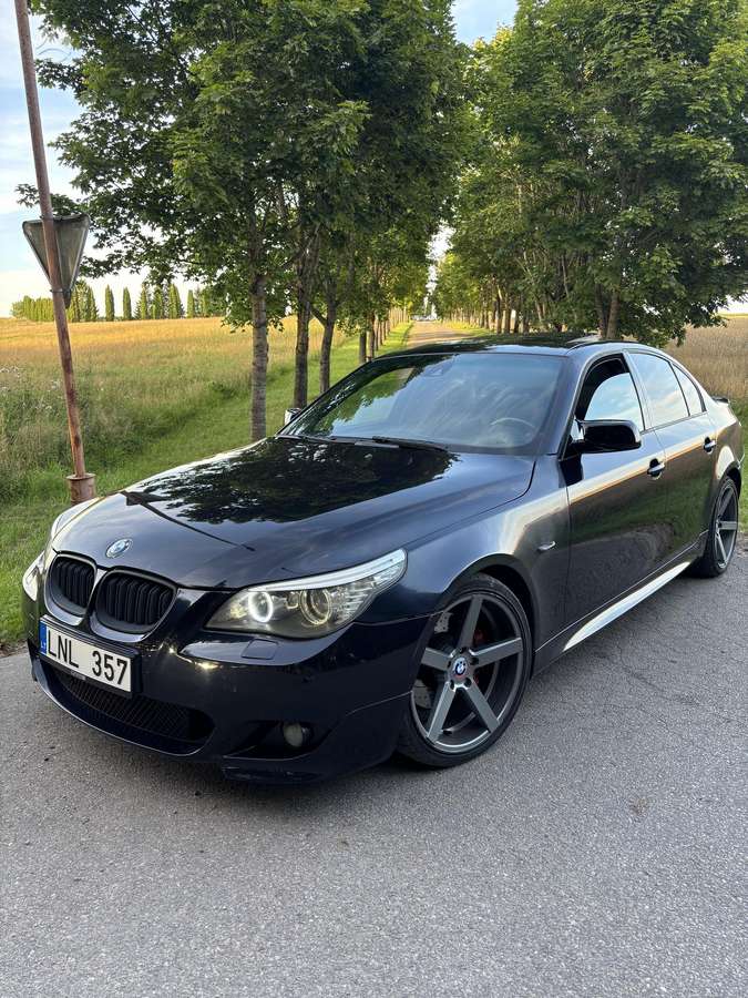 BMW 525, 3.0 l., Седан