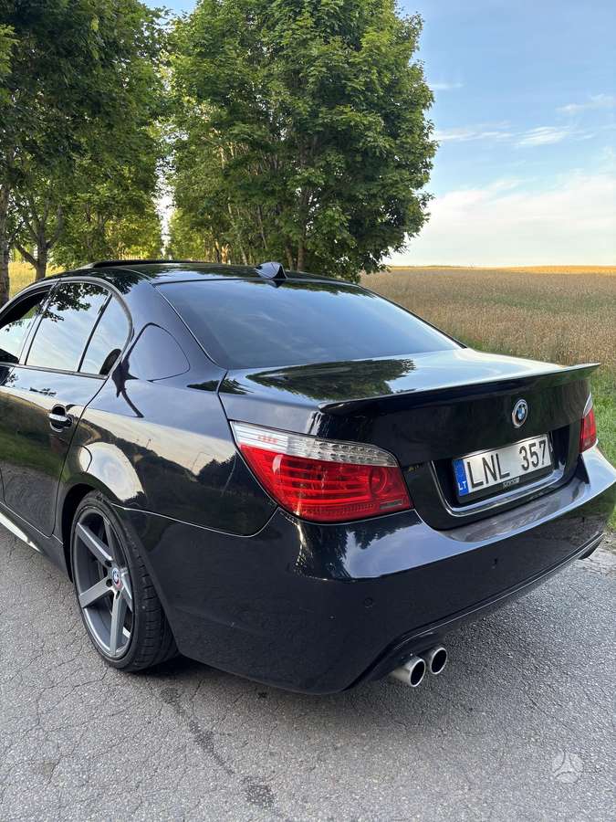 BMW 525, 3.0 l., Седан