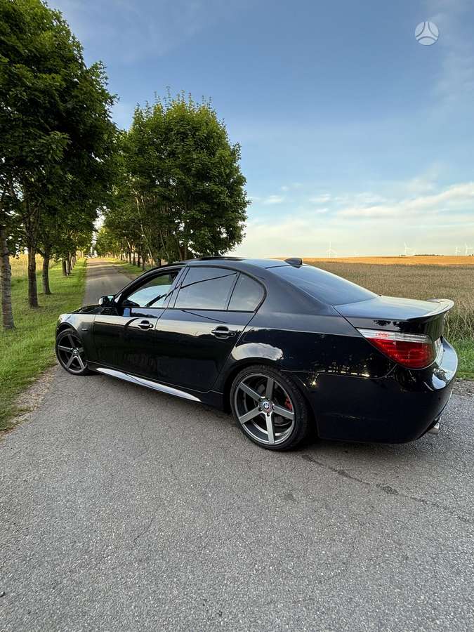 BMW 525, 3.0 l., Седан