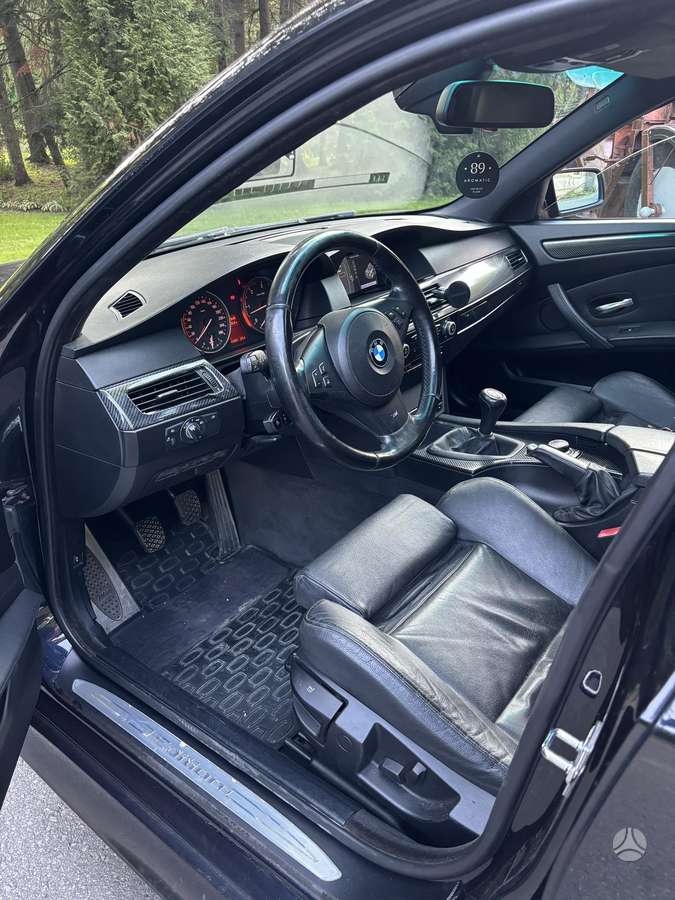 BMW 525, 3.0 l., Седан