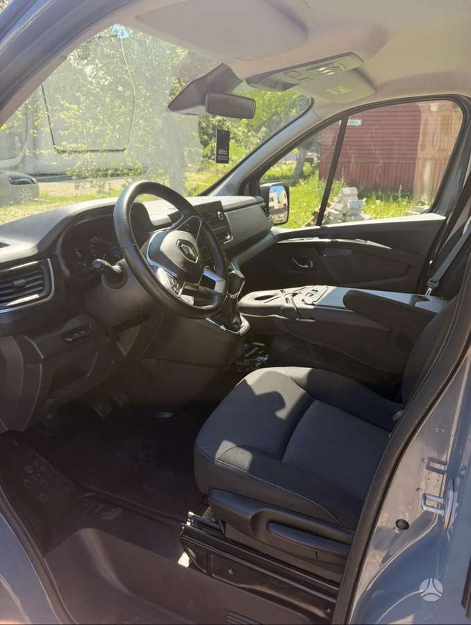 Renault Trafic, keleivinis mikroautobusas