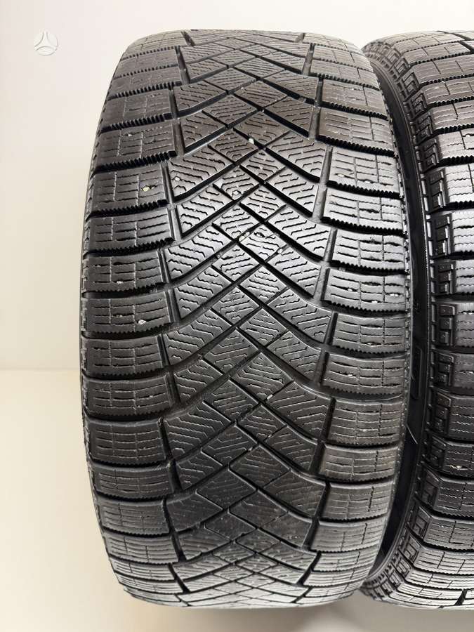 Pirelli Ice Zero R, žieminės 245/45 R18