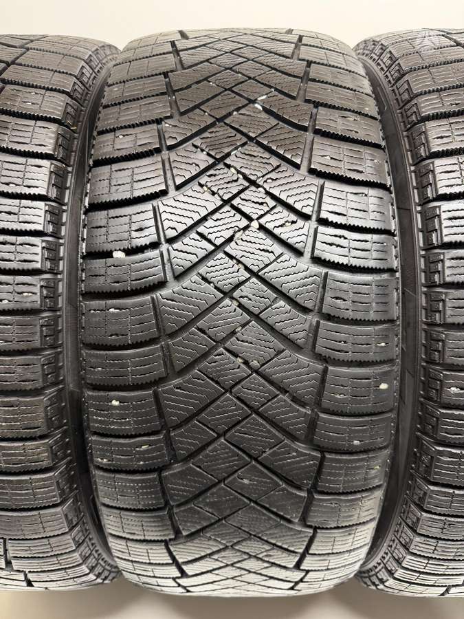 Pirelli Ice Zero R, зимние 245/45 R18