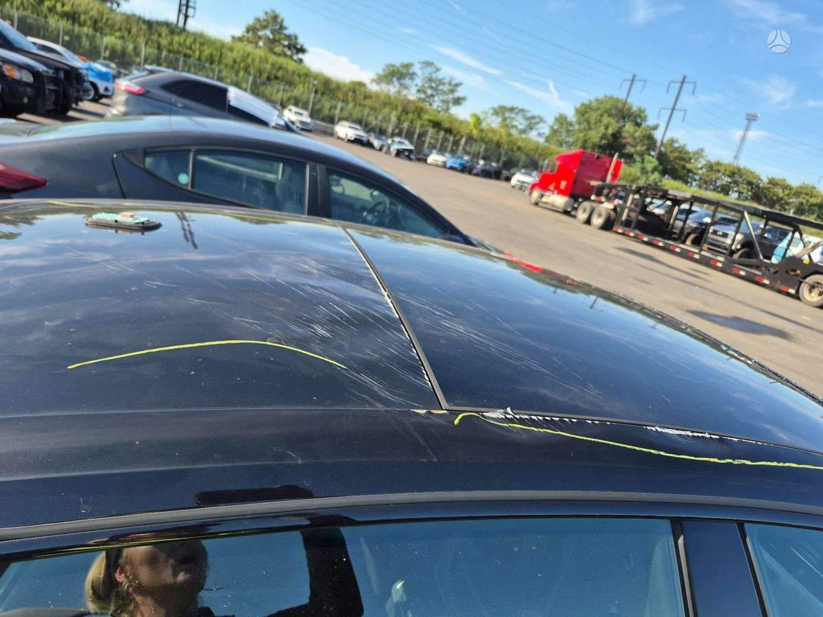 Audi A5, Седан