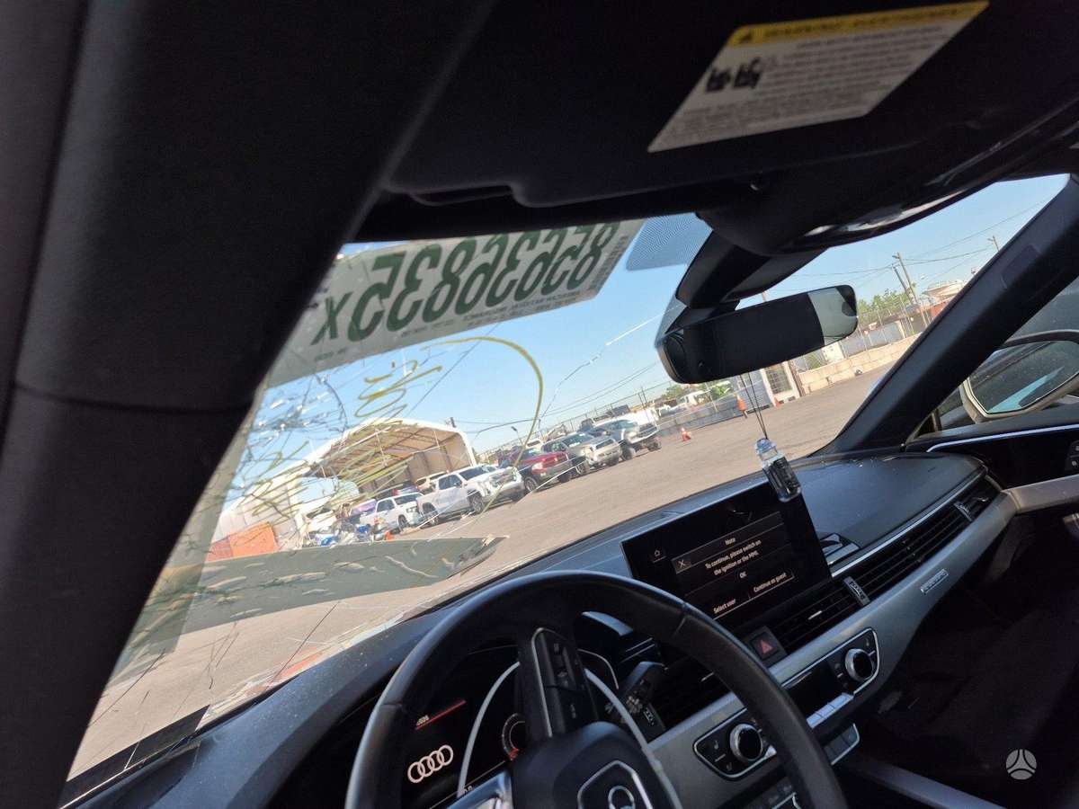 Audi A5, Седан