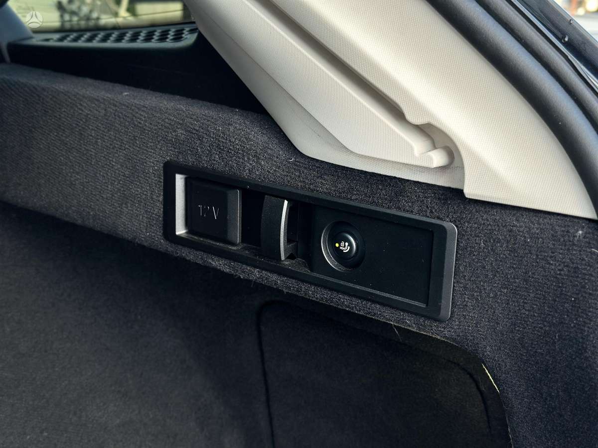 BMW 318, 2.0 l., wagon