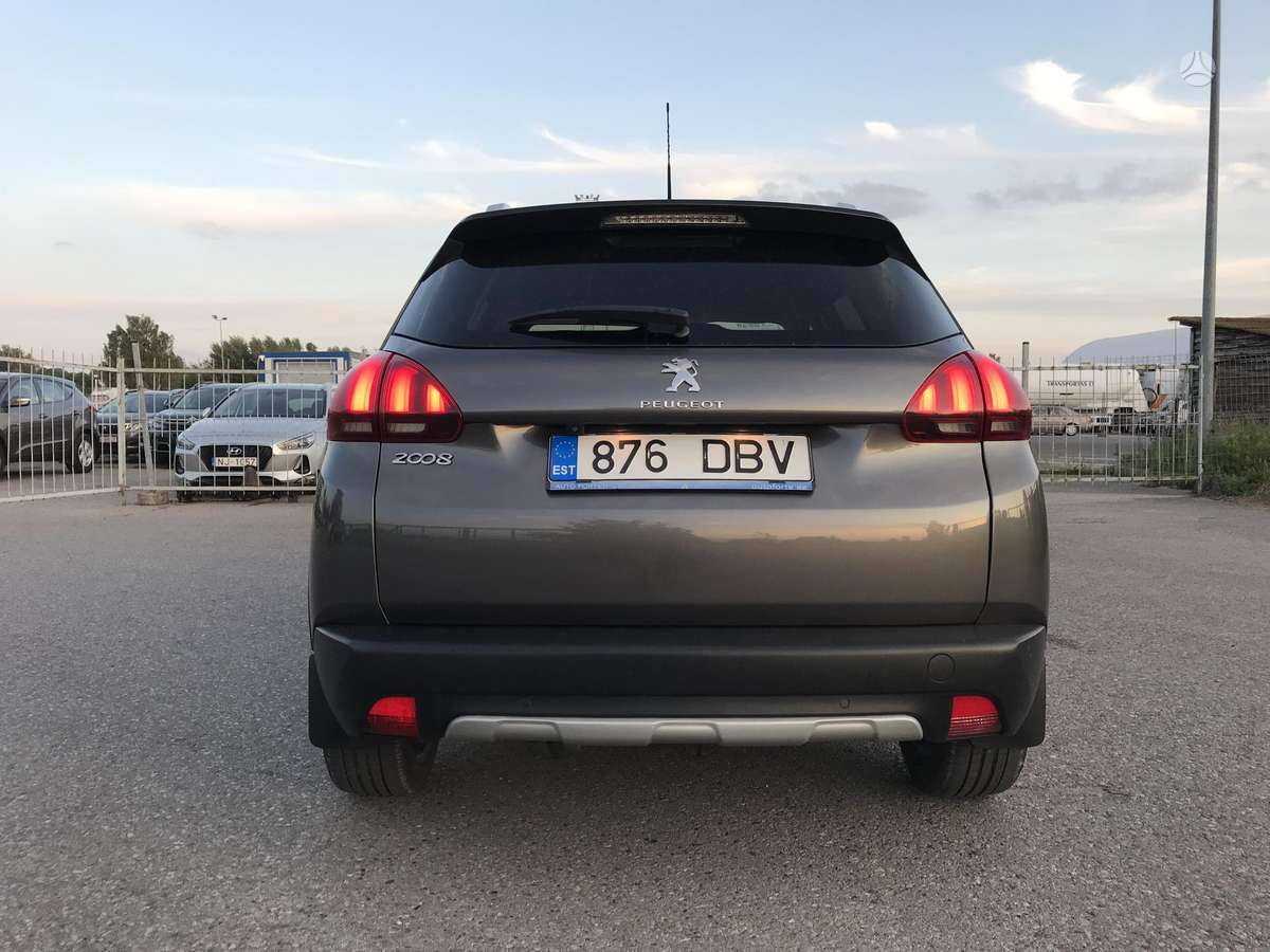 Peugeot 2008 - 10