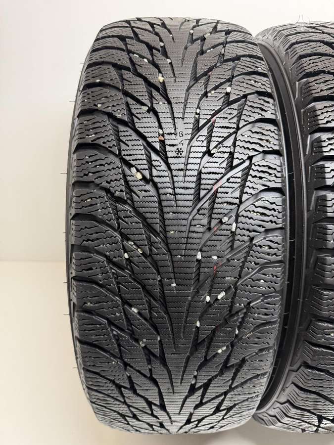 Nokian Hakka R2, winter 215/60 R16