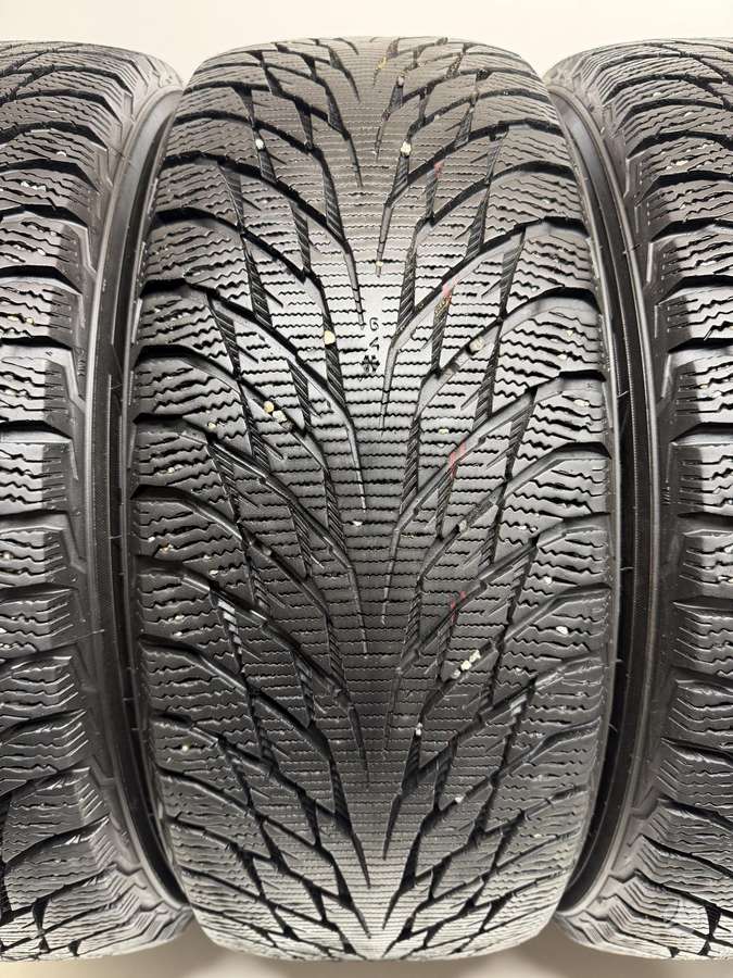 Nokian Hakka R2, winter 215/60 R16