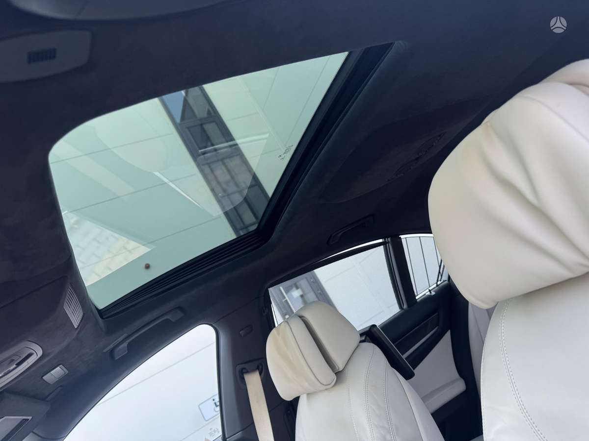 BMW 750, 3.0 l., Седан