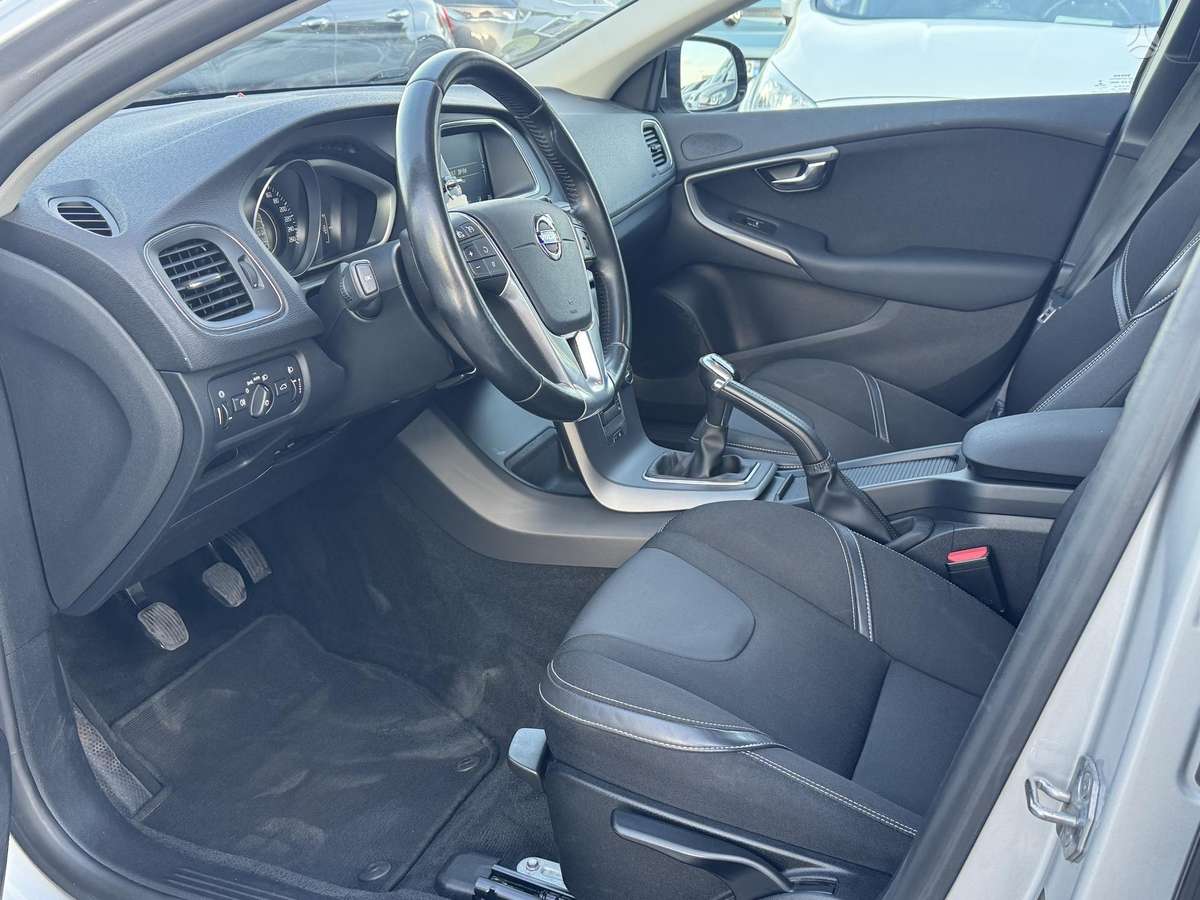 Volvo V40 - 7