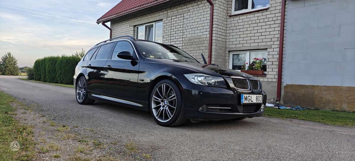 BMW 330, 3.0 l., wagon