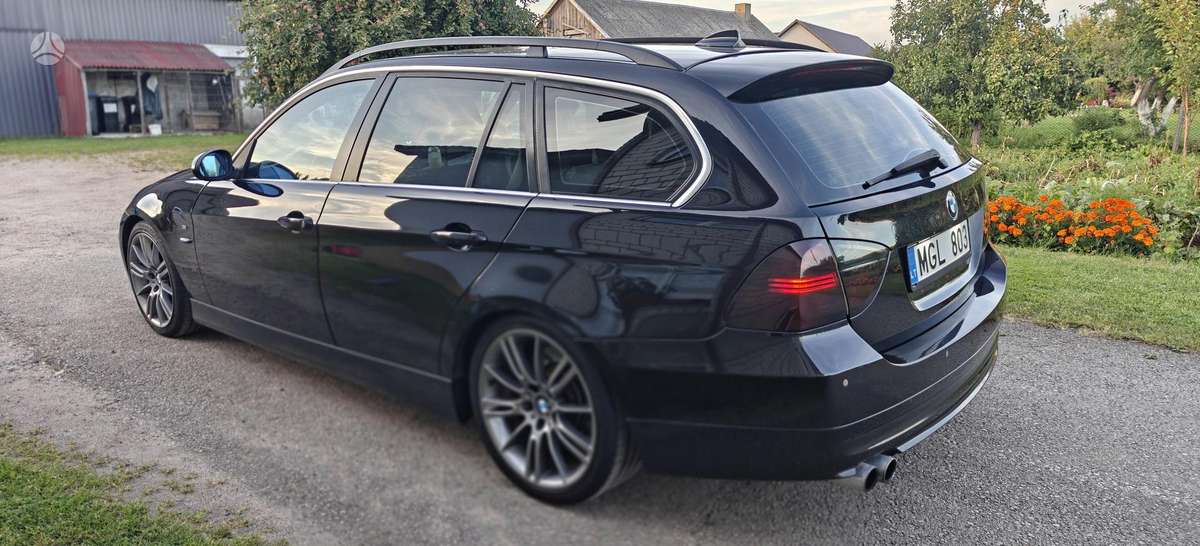 BMW 330, 3.0 l., wagon