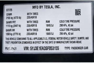 Tesla Model 3, hatchback