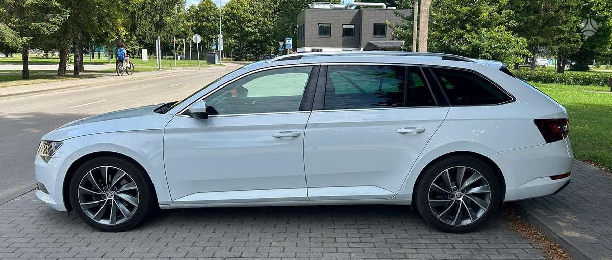 Skoda Superb, 2.0 l., wagon