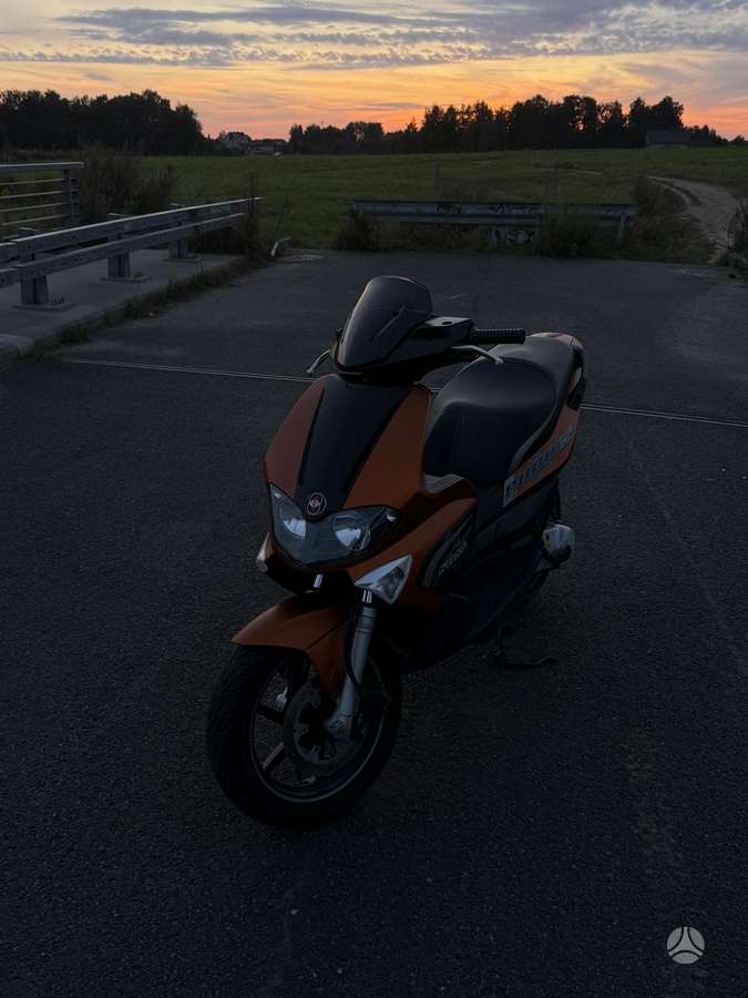 Gilera Runner 49cc, мотороллеры / мопеды