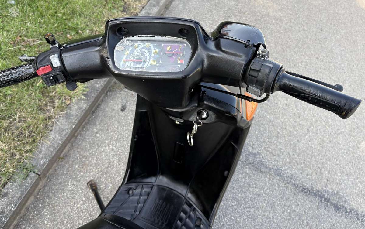 Yamaha Booster 49cc, мотороллеры / мопеды