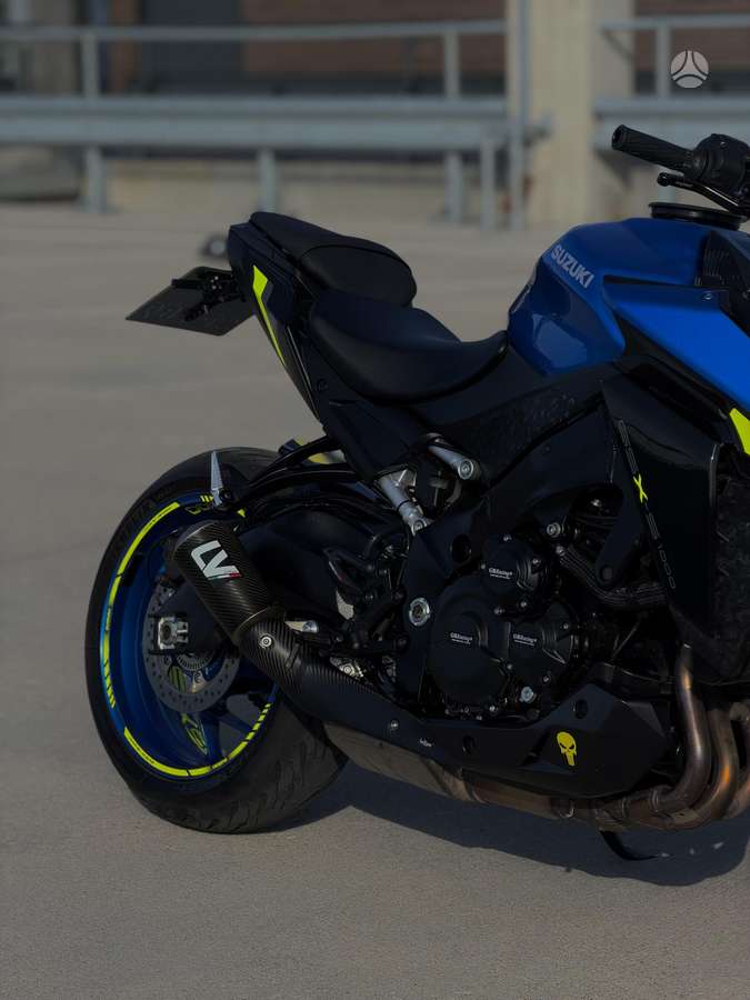 Suzuki GSX-S 1000cc, street / classic