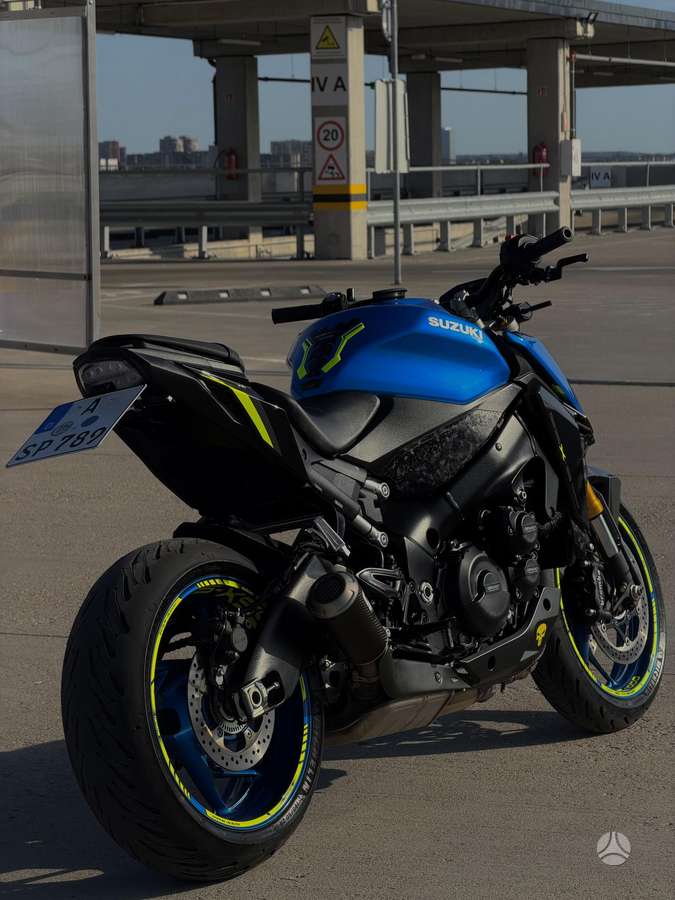 Suzuki GSX-S 1000cc, street / classic