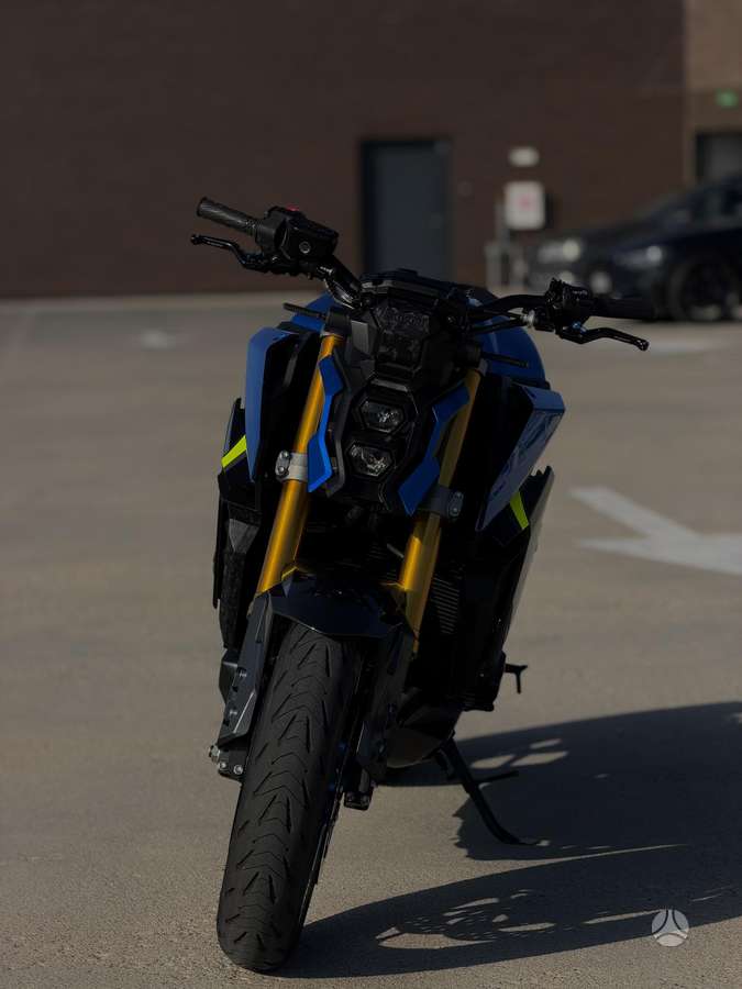Suzuki GSX-S 1000cc, street / classic