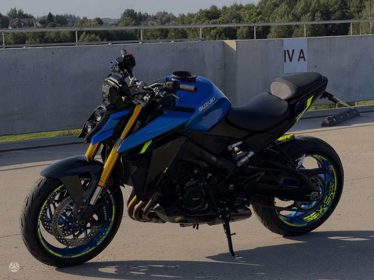Suzuki GSX-S 1000cc, street / classic