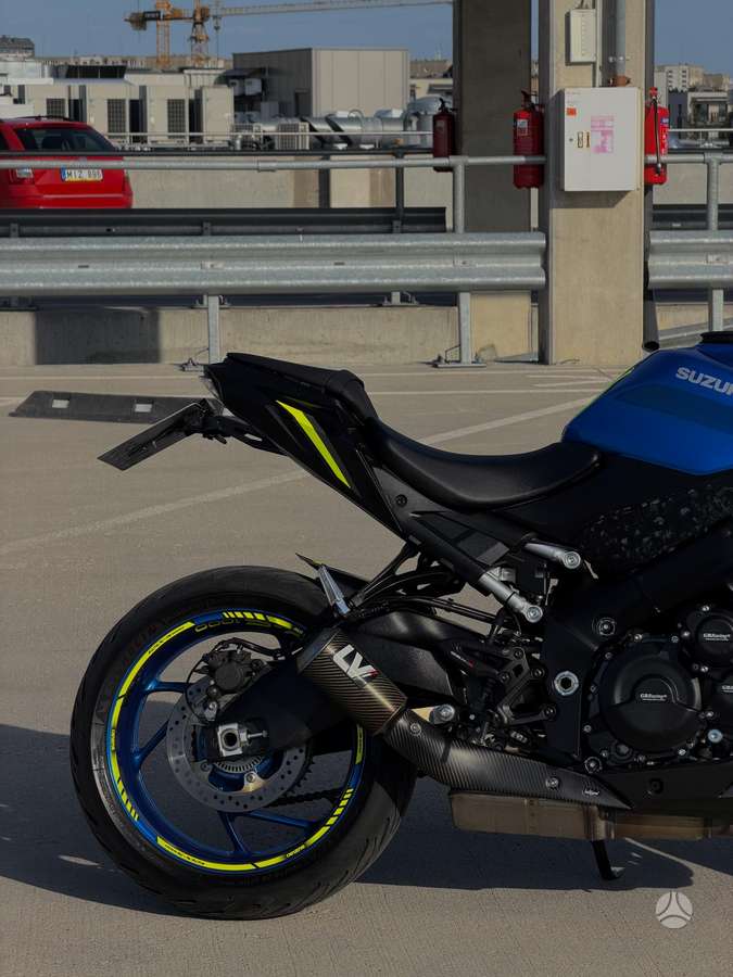 Suzuki GSX-S 1000cc, street / classic