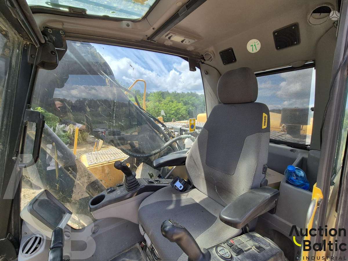Volvo EC 240 C N L, excavator