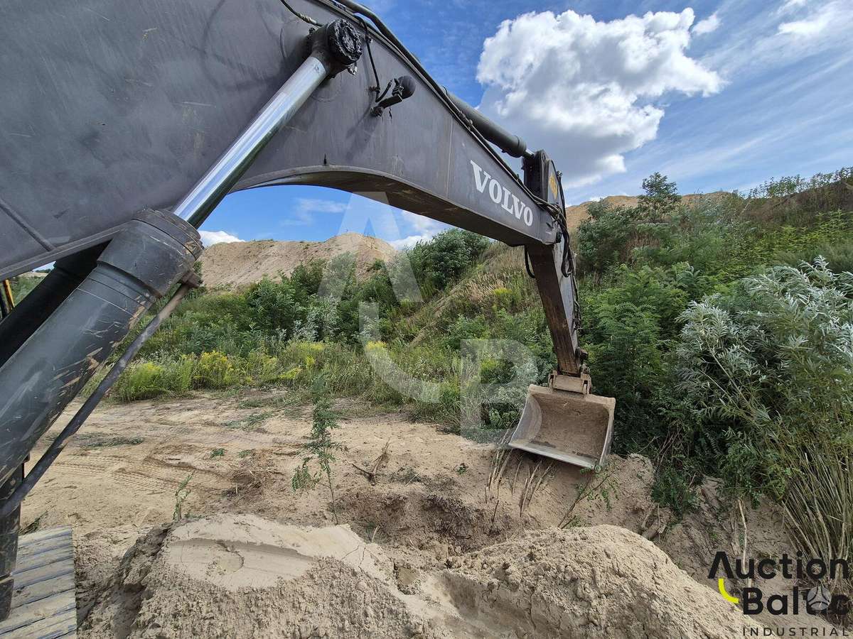 Volvo EC 240 C N L, excavator