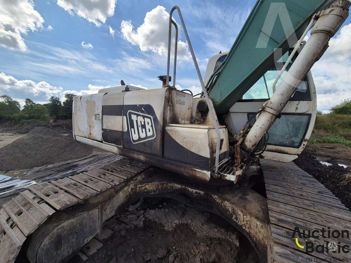 JCB JS 220 L, excavator