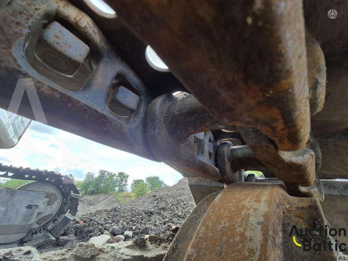 JCB JS 220 L, ekskavatoriai
