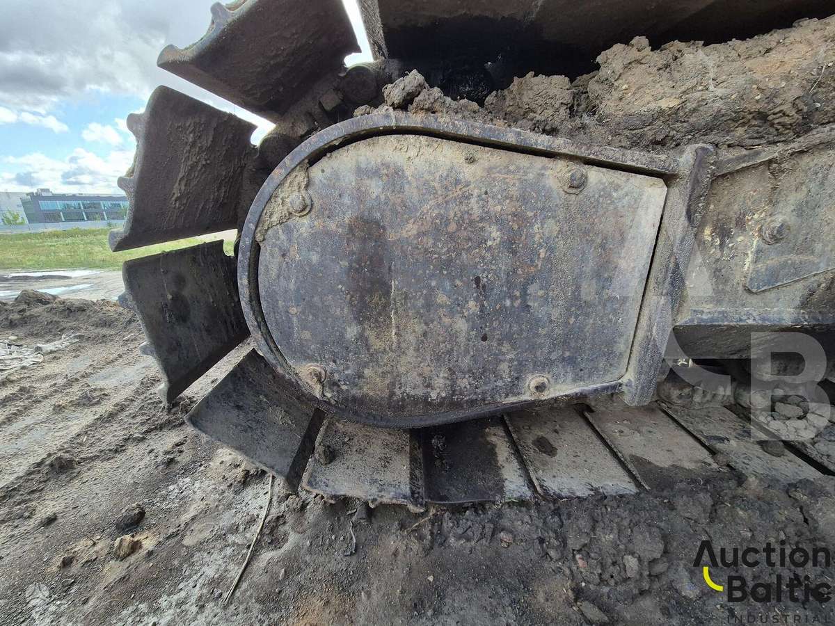 JCB JS 220 L, ekskavatoriai