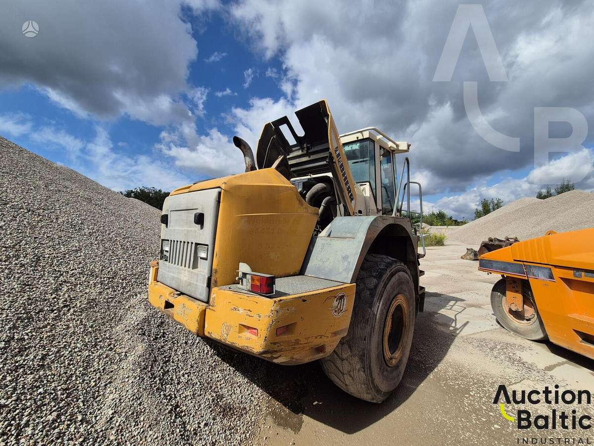 Liebherr 554, фронтальные погрузчики