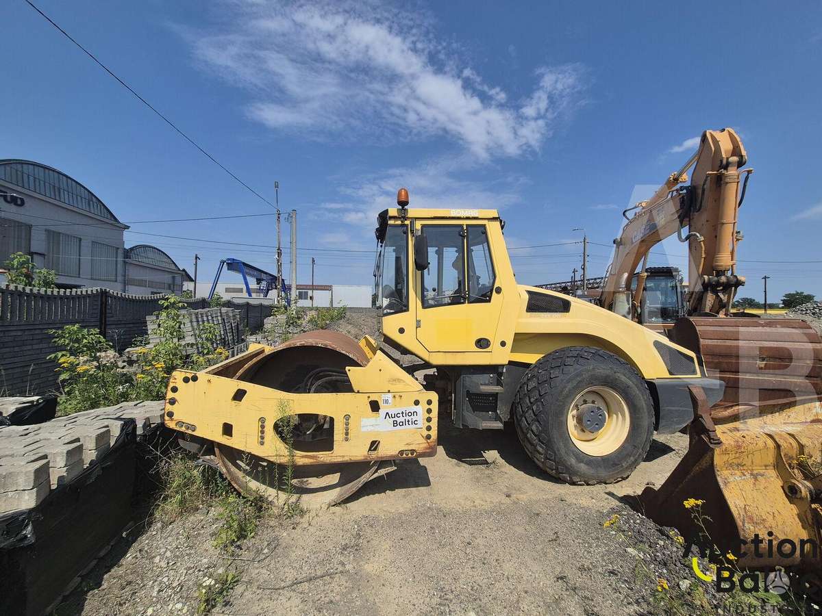Bomag BW 213 D H-3, vibrator / compactor