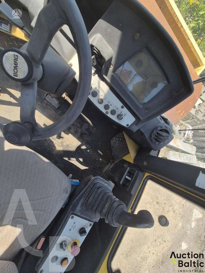 Bomag BW 213 D H-3, vibrator / compactor