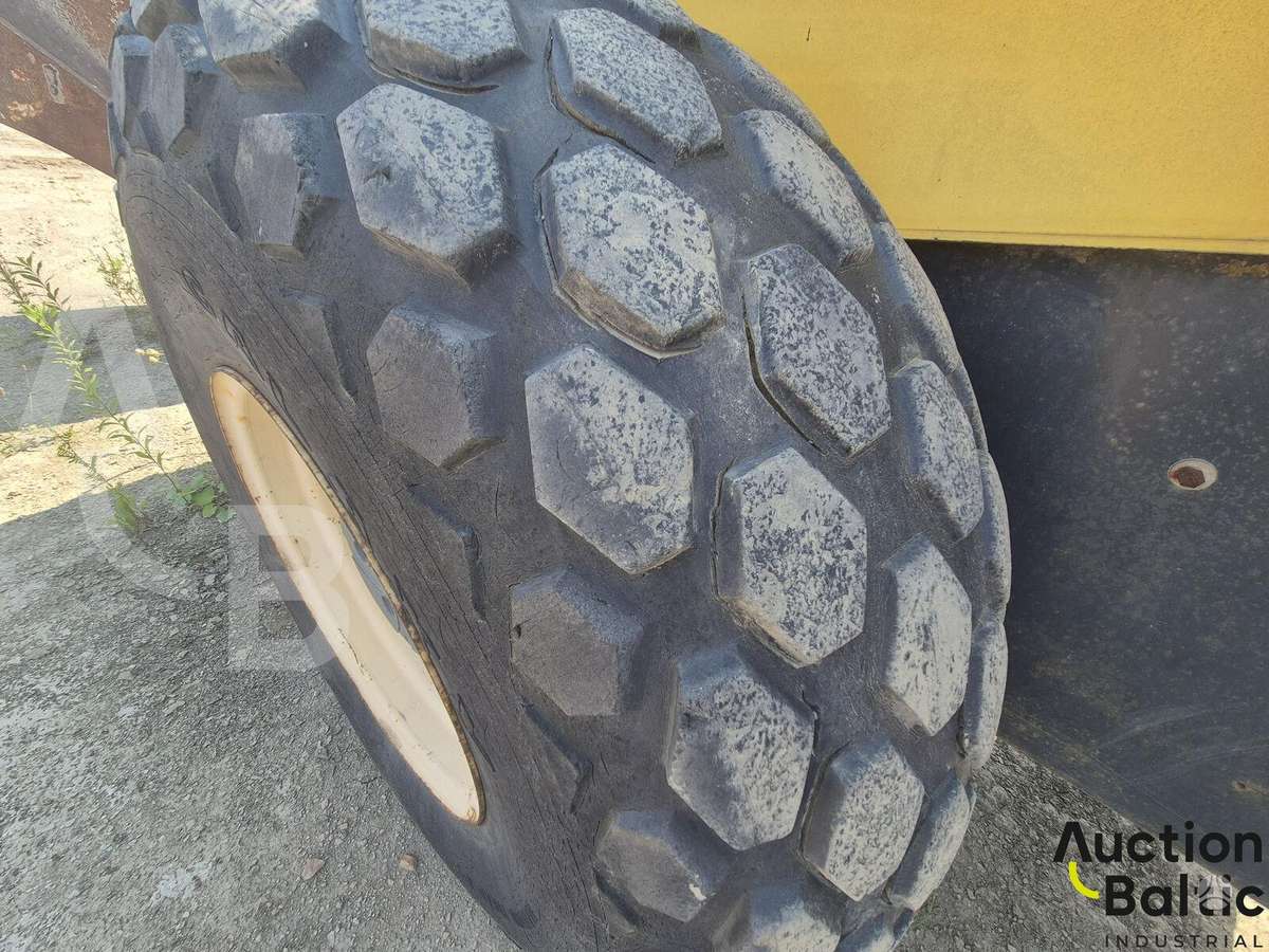 Bomag BW 213 D H-3, vibrator / compactor