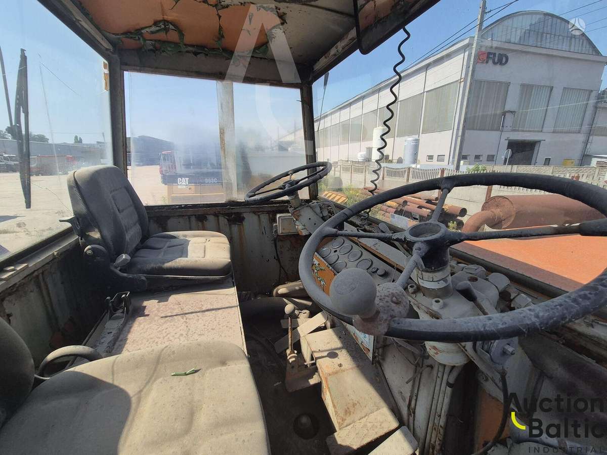Hamm GRW 10, vibrator / compactor